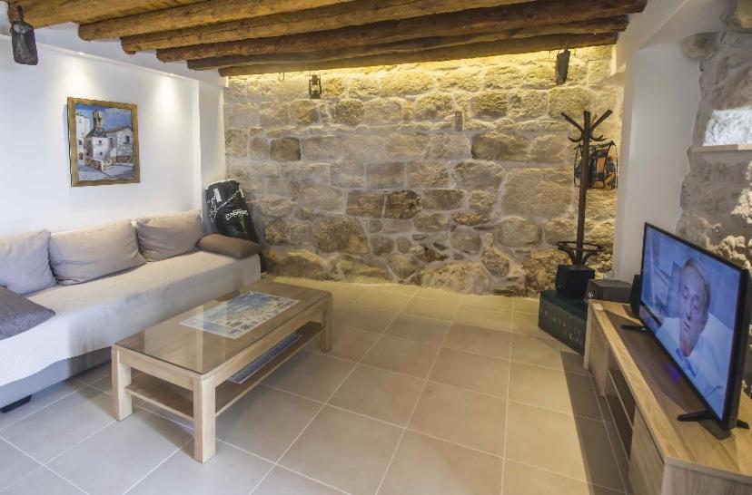 Holiday Home Aria Podgora Exterior photo